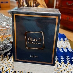Oud perfume